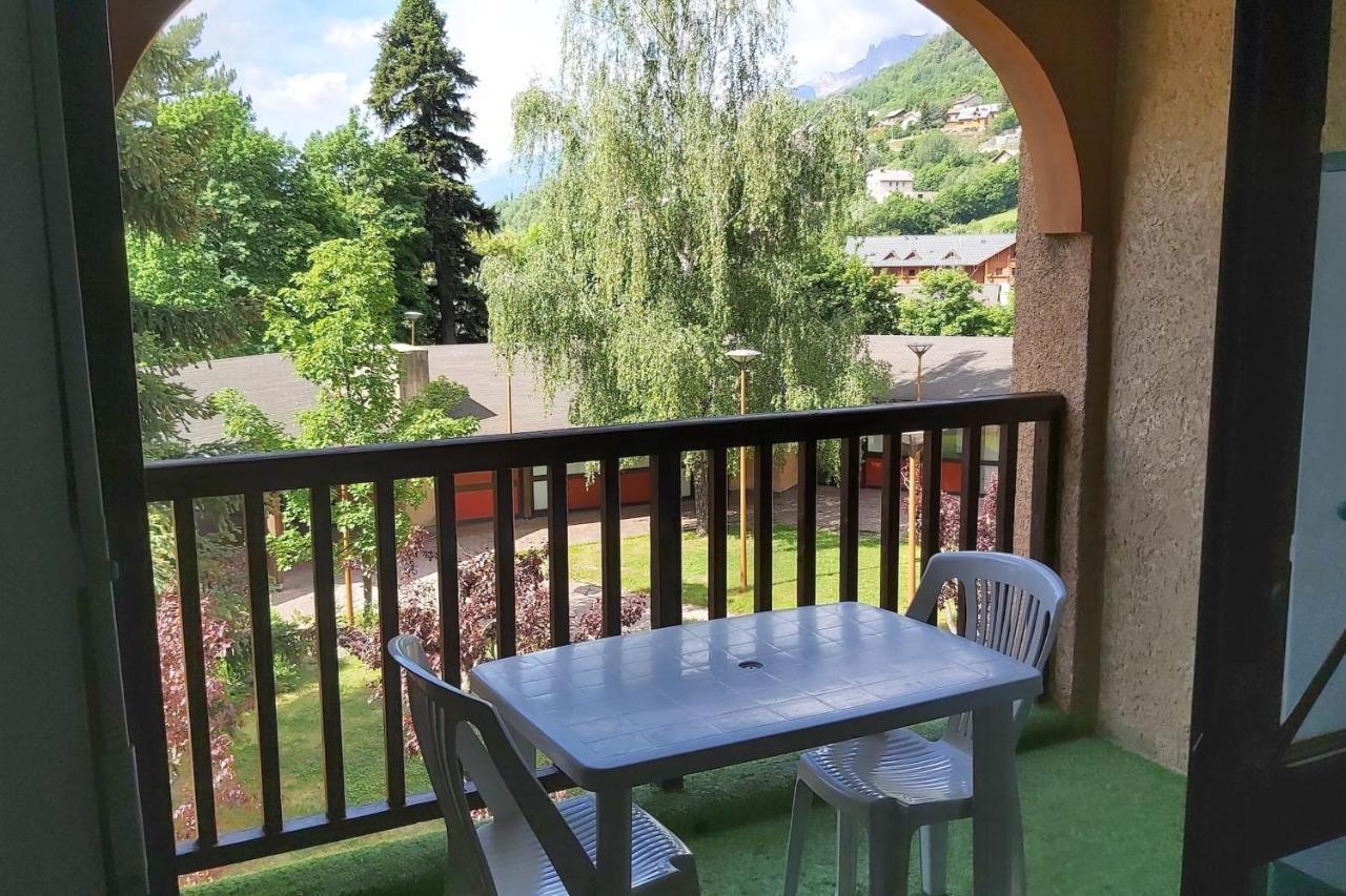 Beautiful Studio With Balcony In Briancon Kültér fotó