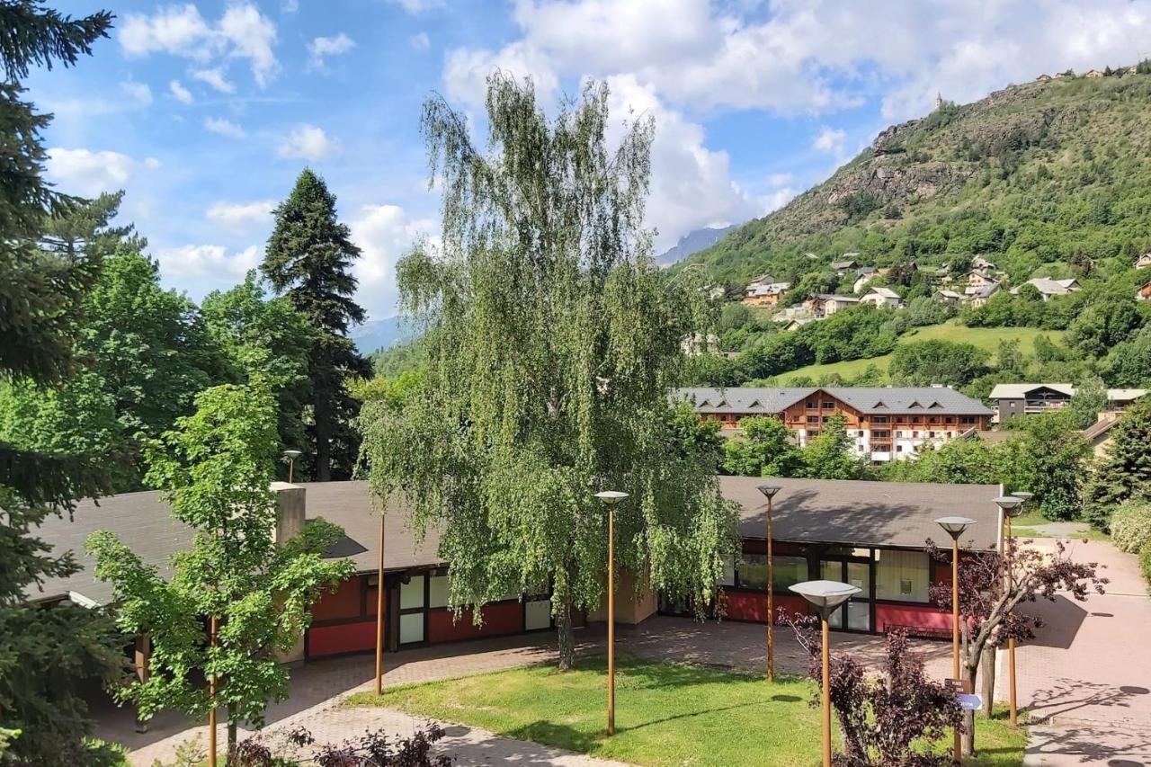 Beautiful Studio With Balcony In Briancon Kültér fotó